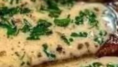 Juicy Steak with Creamy Garlic Sauce