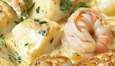 Shrimp and Cod in Creamy Garlic Sauce