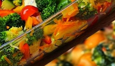 Creamy Baked Broccoli with Tomatoes and Kale